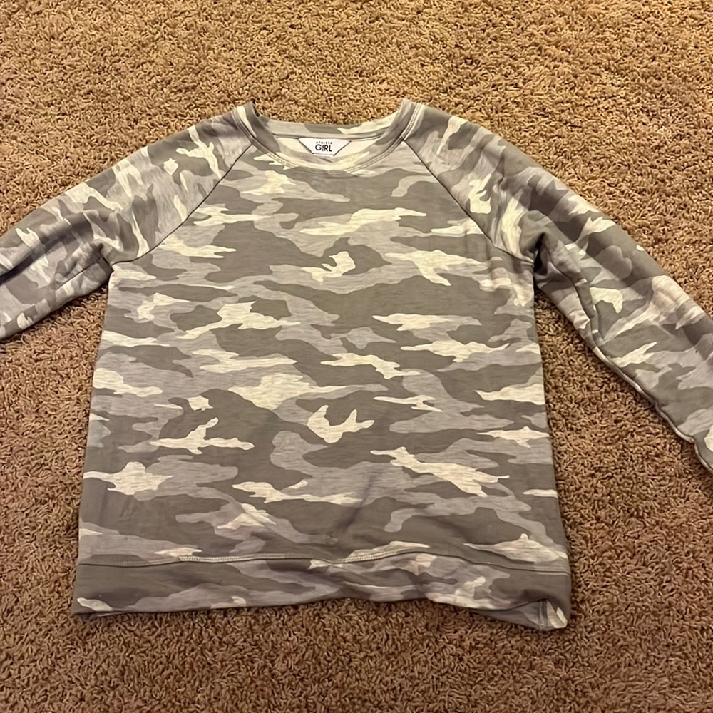 Athleta girl sweatshirt, Size XL/14, gray camo.